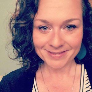 Meet your Posher, Mia